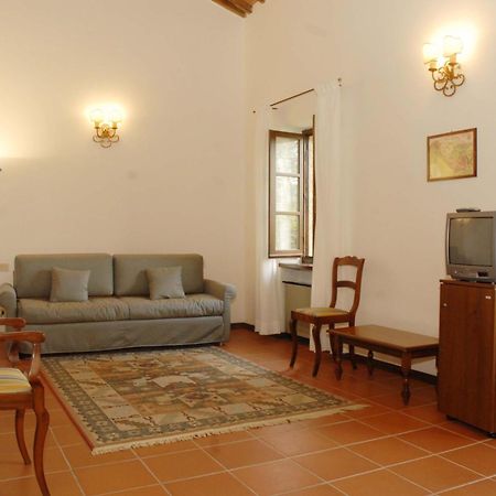 Hostal Relais Borgo Di Toiano Sovicille Exterior foto