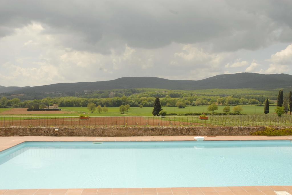 Hostal Relais Borgo Di Toiano Sovicille Exterior foto