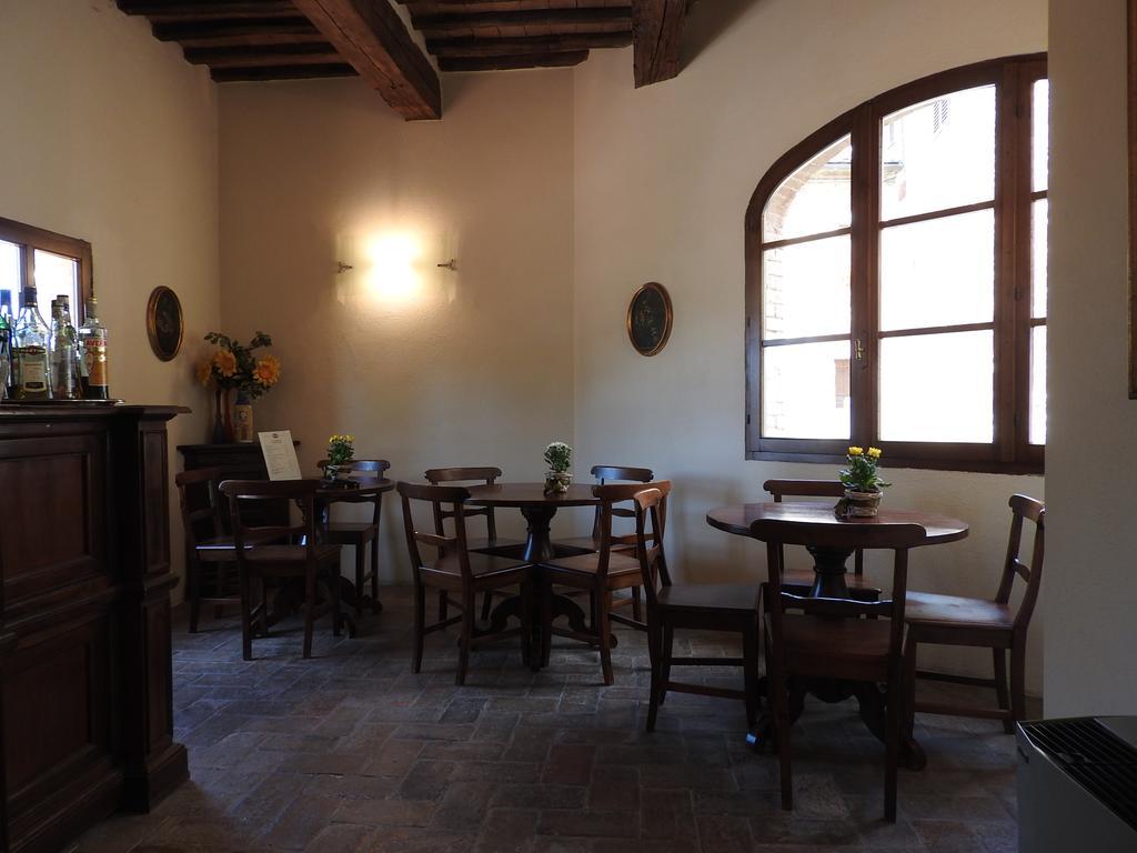 Hostal Relais Borgo Di Toiano Sovicille Exterior foto