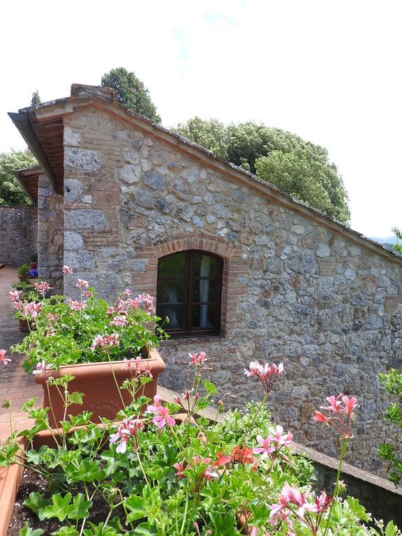 Hostal Relais Borgo Di Toiano Sovicille Exterior foto