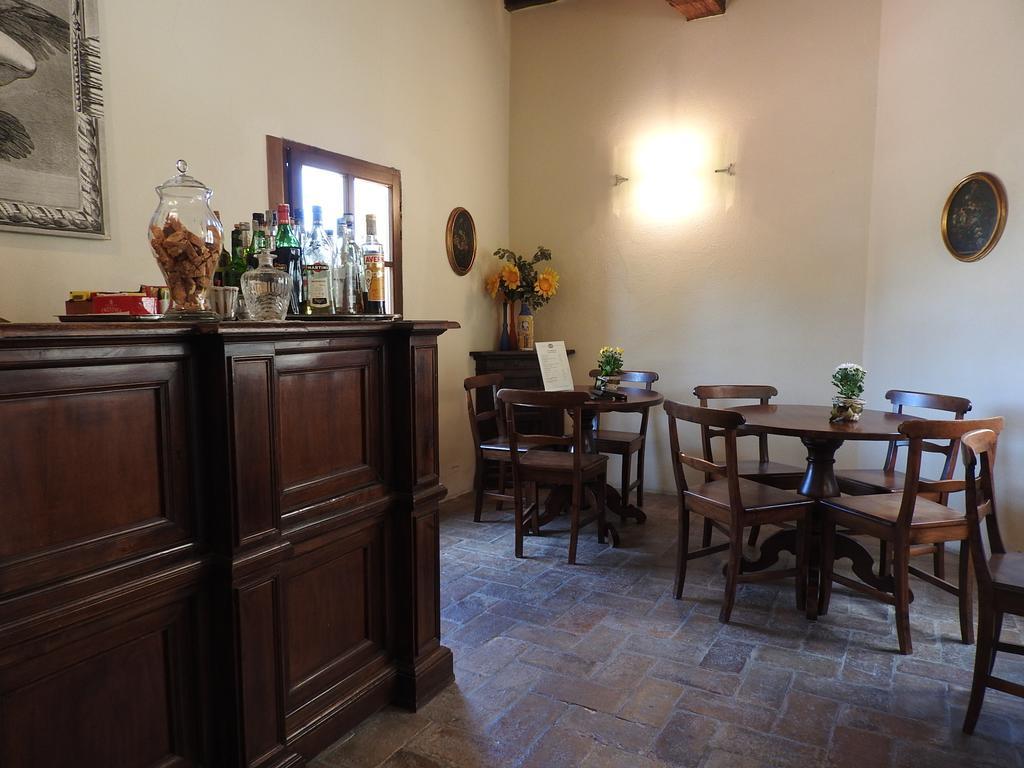 Hostal Relais Borgo Di Toiano Sovicille Exterior foto