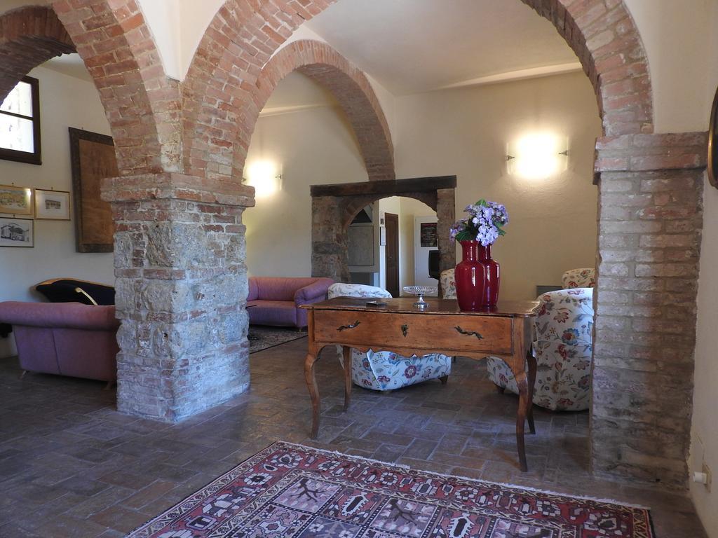 Hostal Relais Borgo Di Toiano Sovicille Exterior foto